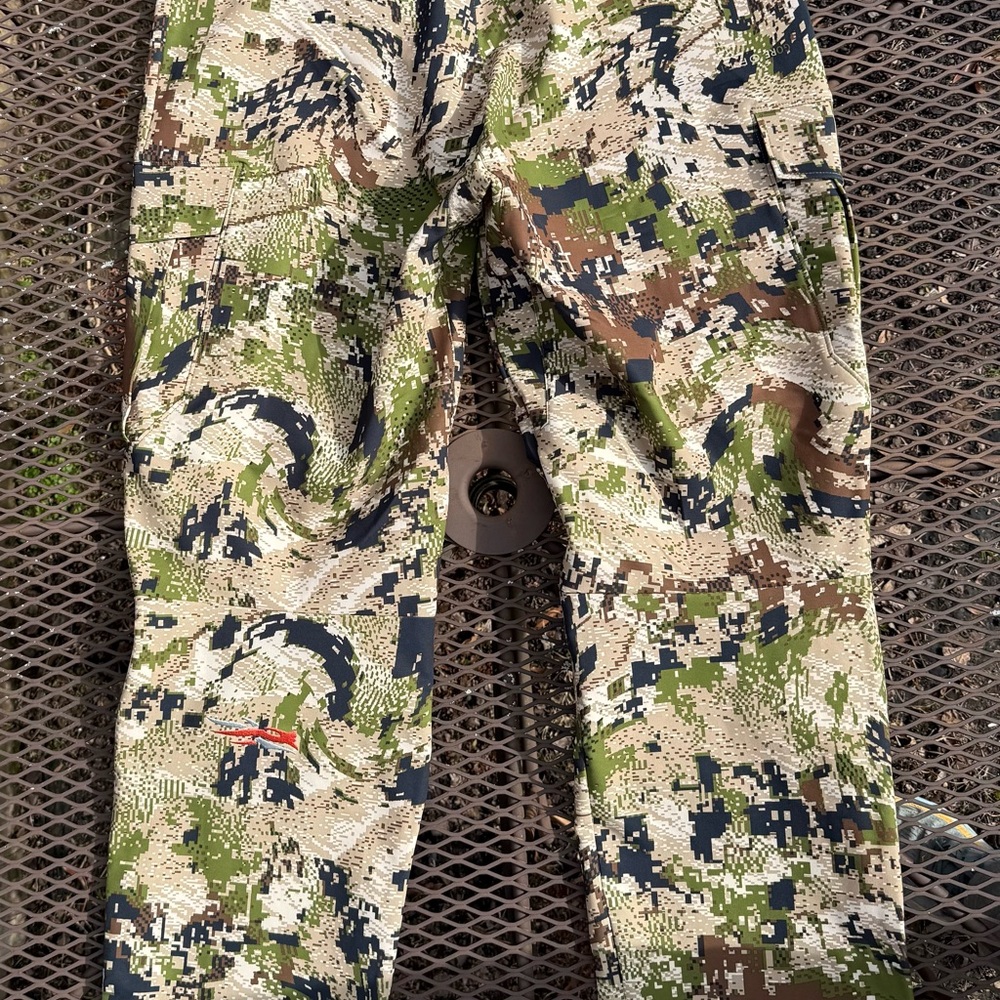 NWT Sitka Men's Mountain Pants 37x32 - Picture 11 of 12